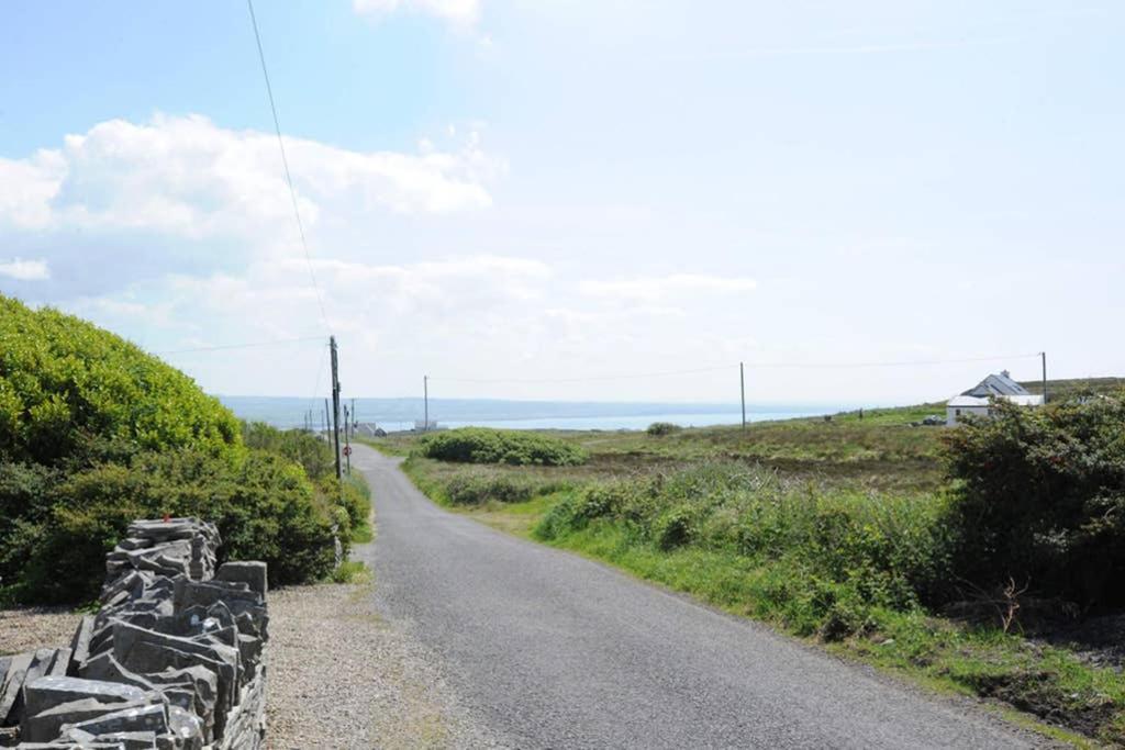Red Stonecutters Cottage, Doolin Carrowauff Εξωτερικό φωτογραφία