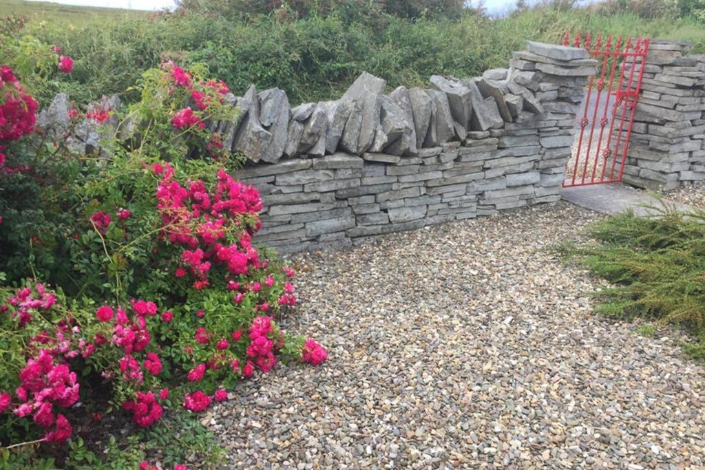 Red Stonecutters Cottage, Doolin Carrowauff Εξωτερικό φωτογραφία